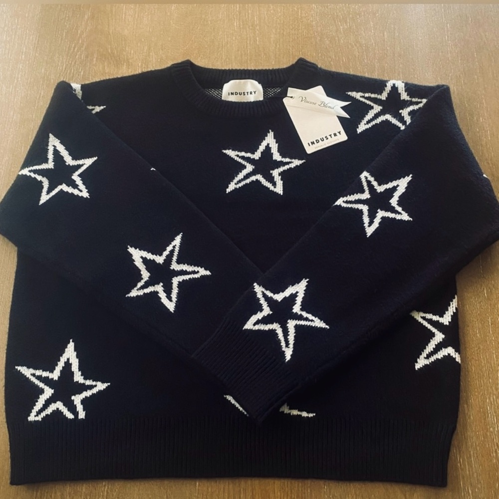 Women’s Star Print Sweater Dropped Shoulder - Picture 2 of 4